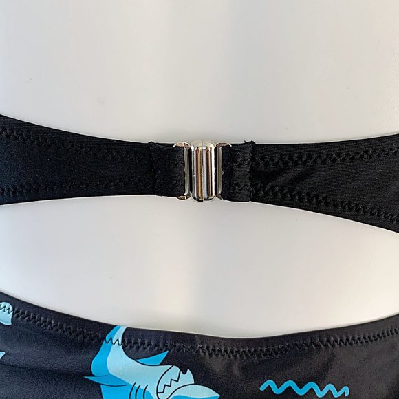 Ruched Twist-Front Cut-Out High-Waisted Monokini - Picture 9 of 13